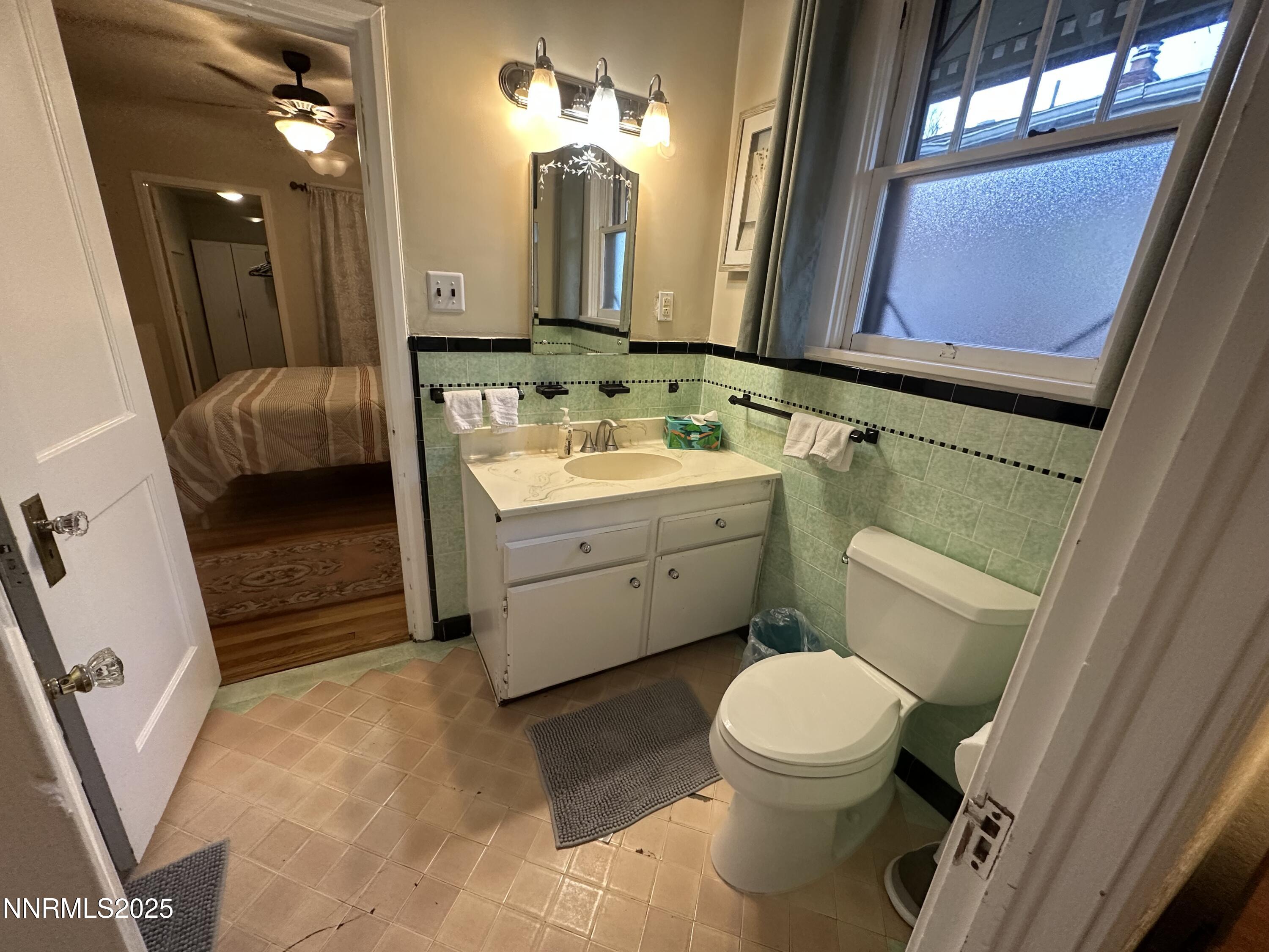 611 & 611A Nixon Avenue, 611 & 611A