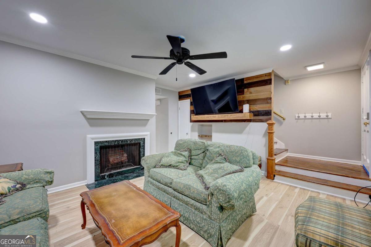114 Elysian Way NW