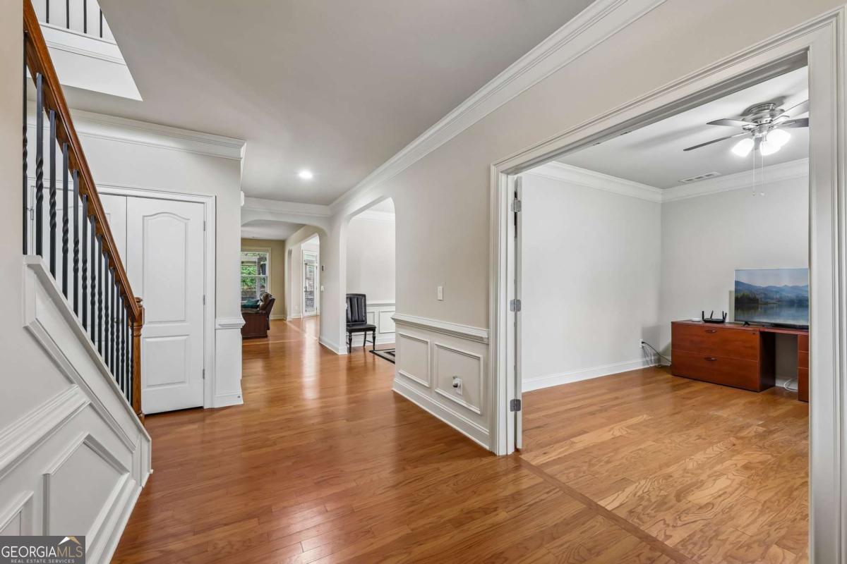 1685 Gallant Fox Lane