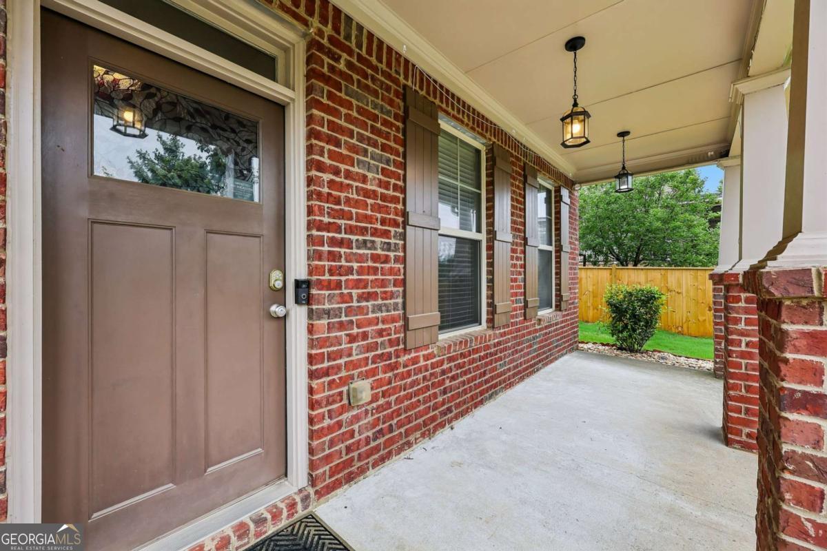 1685 Gallant Fox Lane