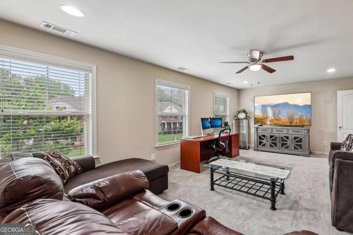 1685 Gallant Fox Lane