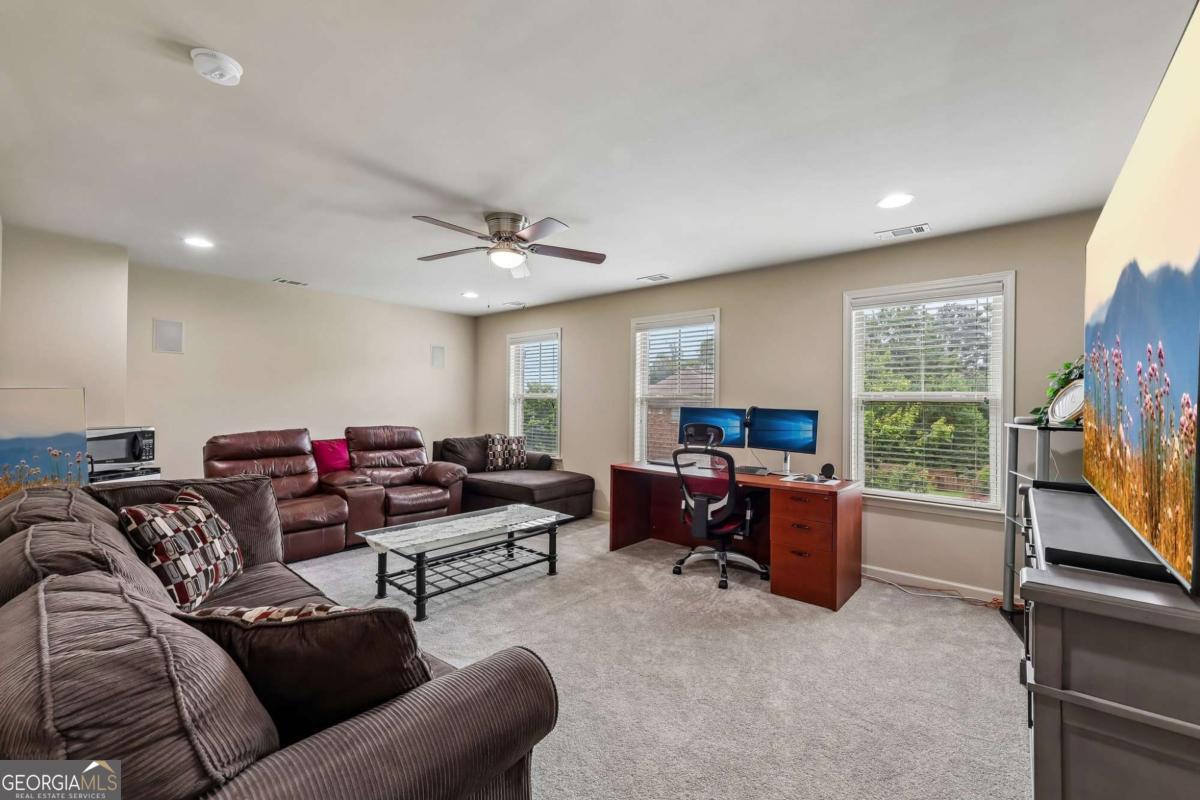 1685 Gallant Fox Lane