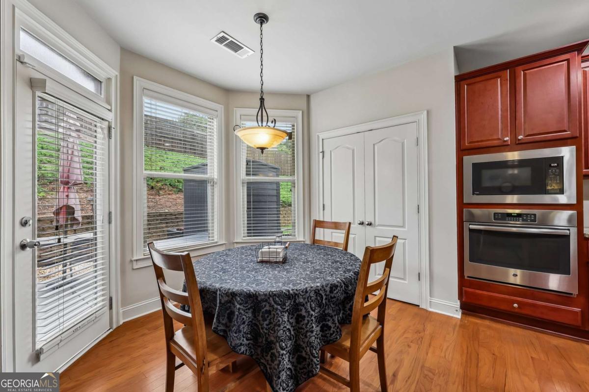 1685 Gallant Fox Lane