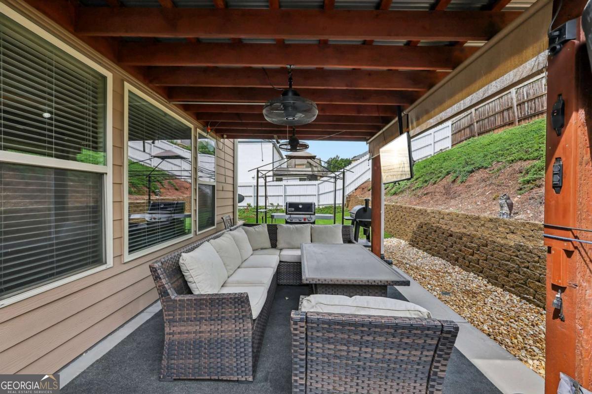 1685 Gallant Fox Lane