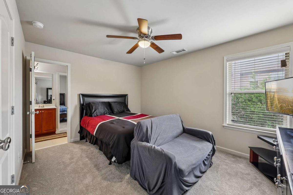 1685 Gallant Fox Lane