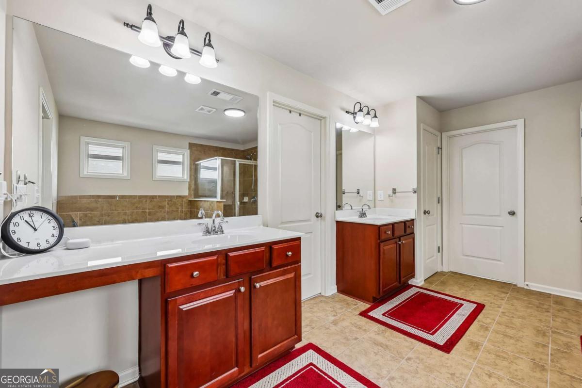 1685 Gallant Fox Lane
