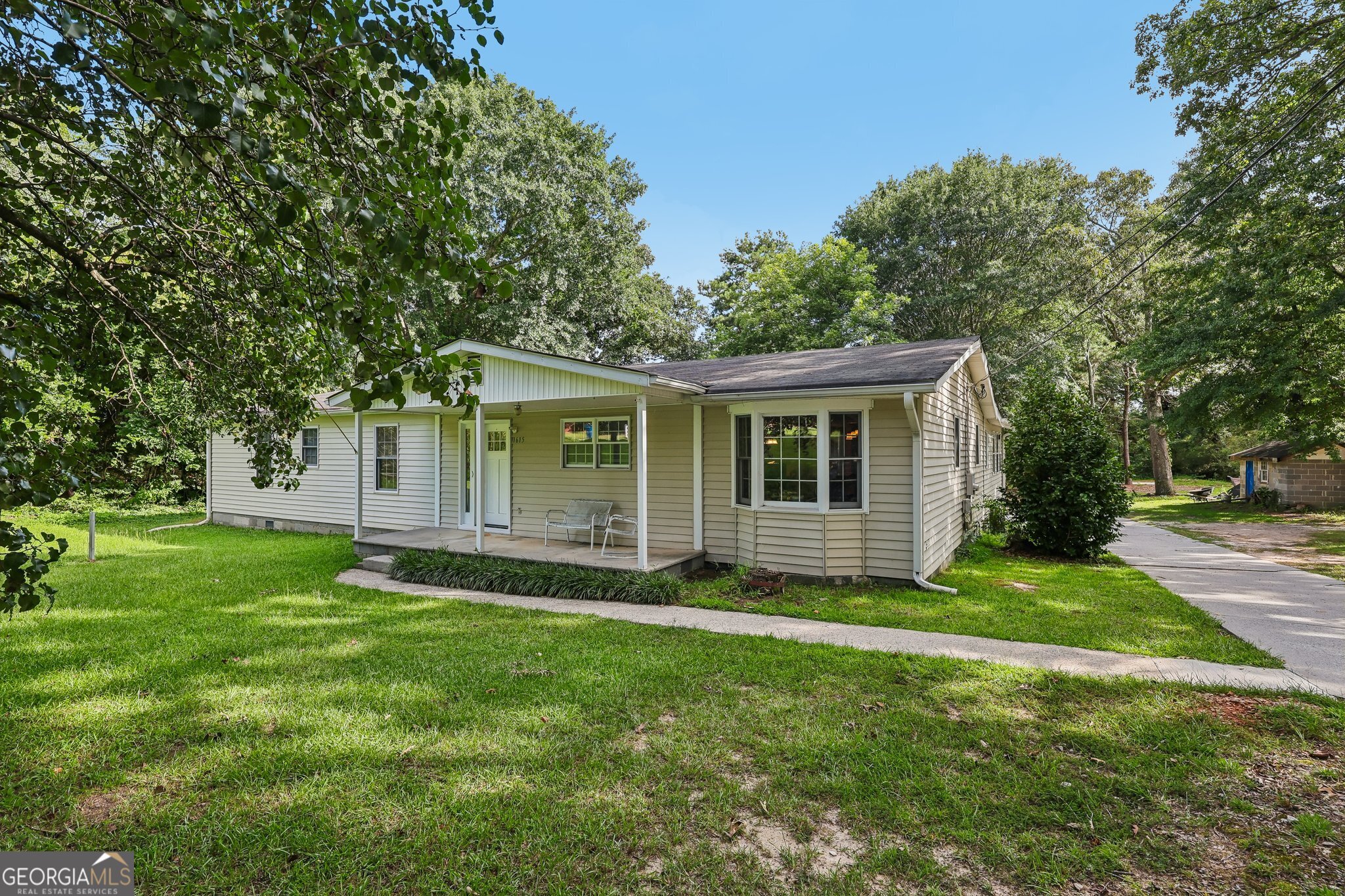 1615 New Hope Road