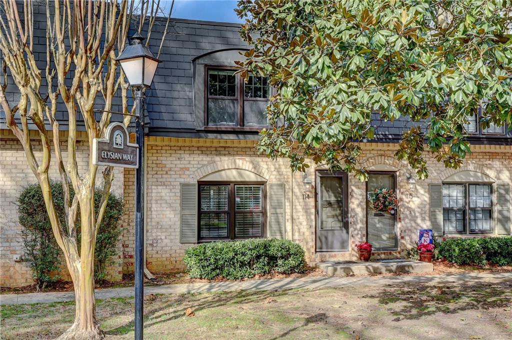 114 Elysian Way NW