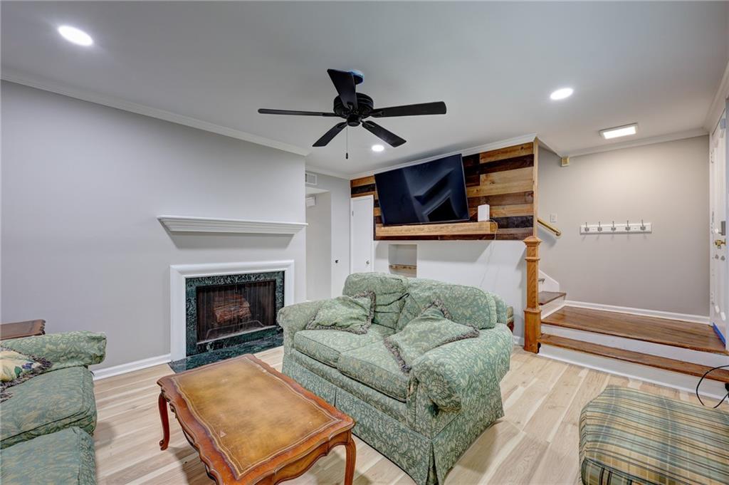 114 Elysian Way NW