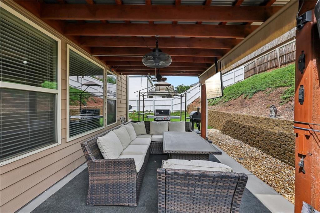 1685 Gallant Fox Lane