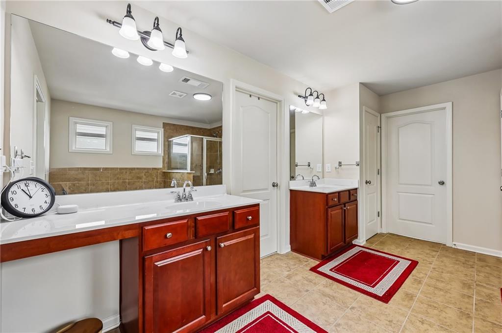 1685 Gallant Fox Lane