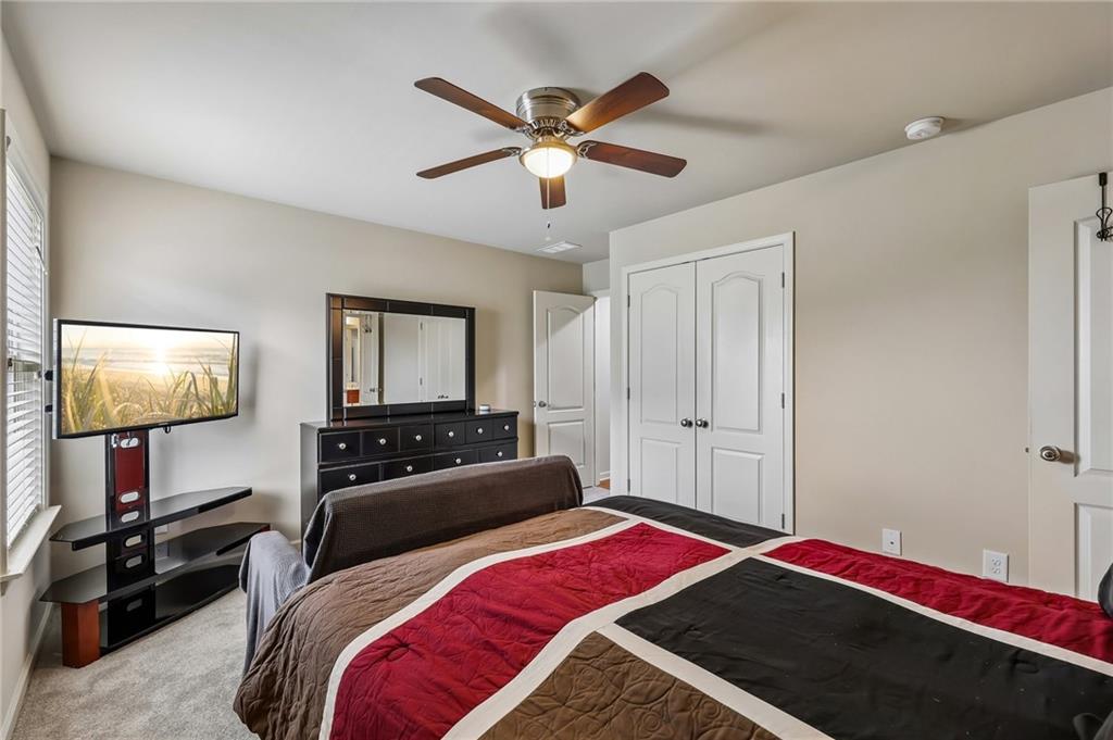 1685 Gallant Fox Lane