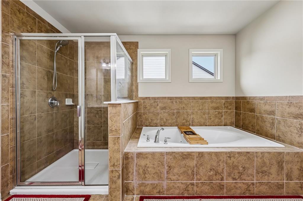 1685 Gallant Fox Lane