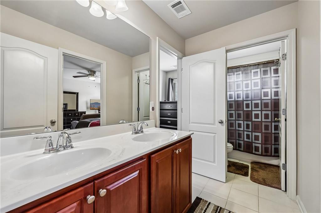 1685 Gallant Fox Lane