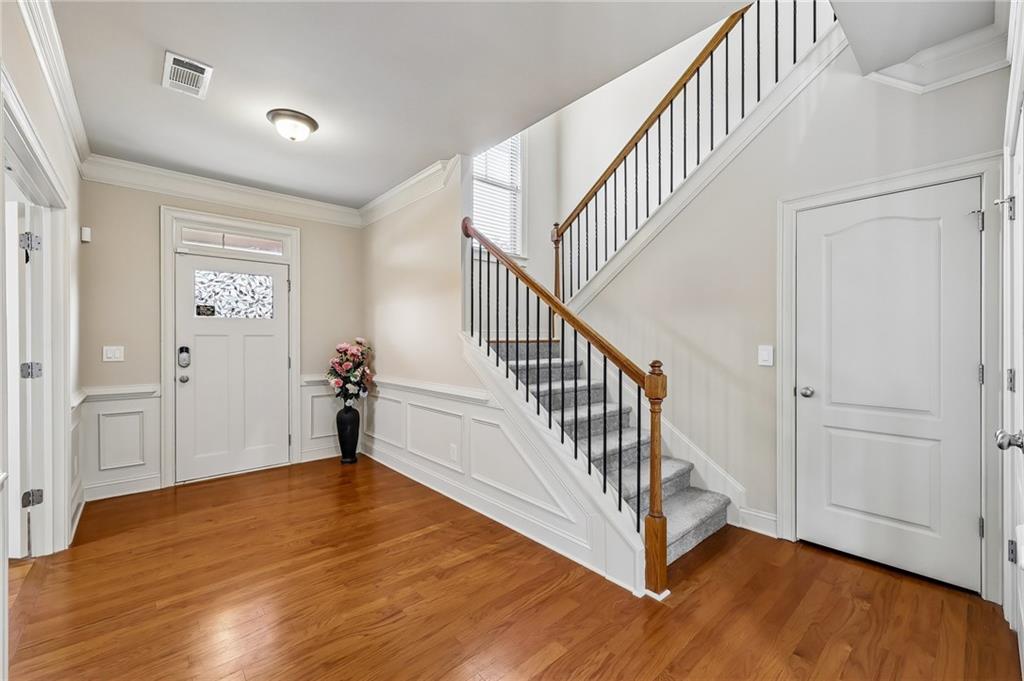 1685 Gallant Fox Lane