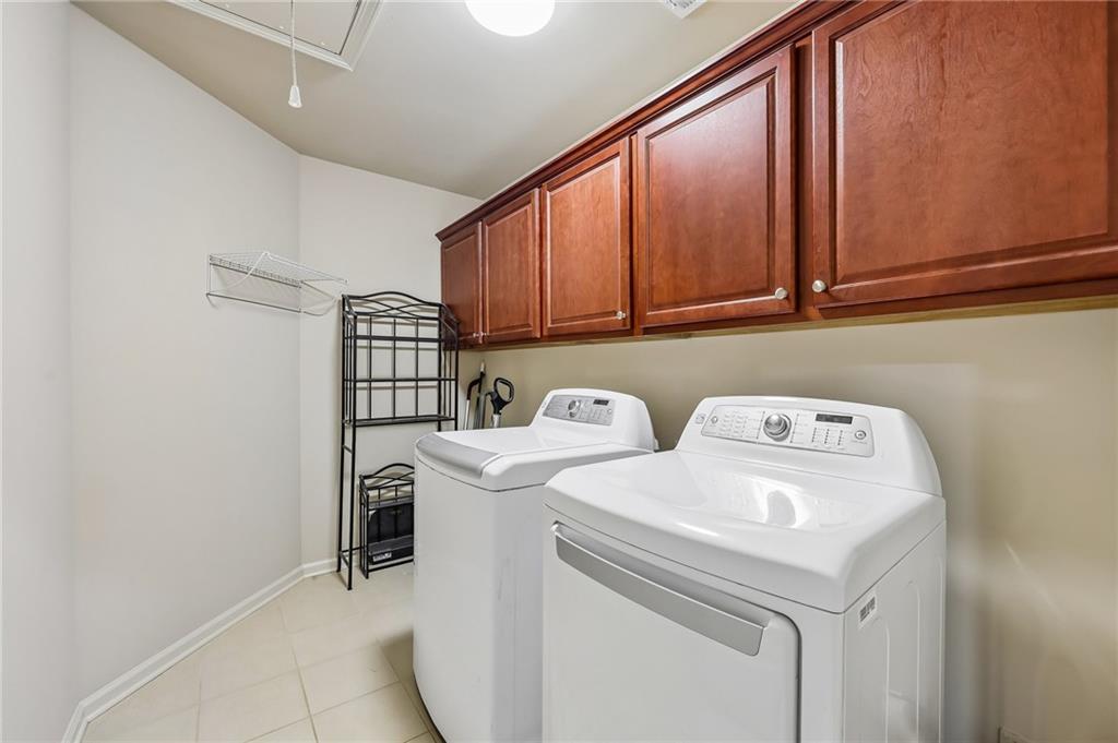 1685 Gallant Fox Lane