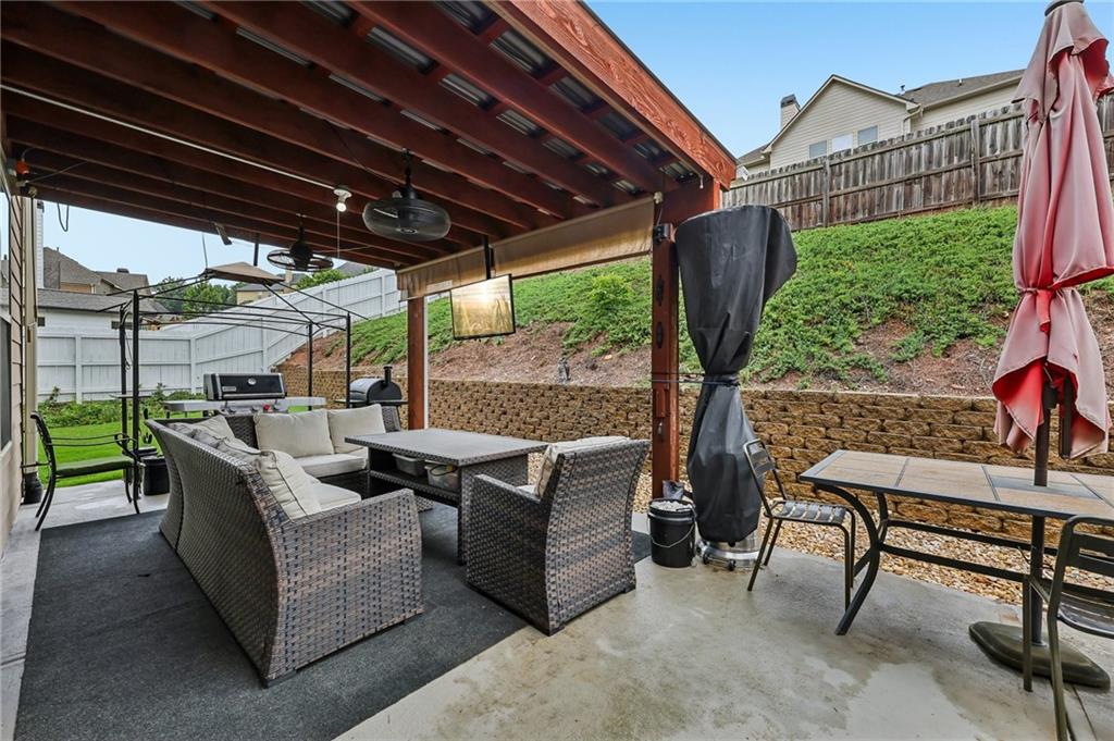1685 Gallant Fox Lane