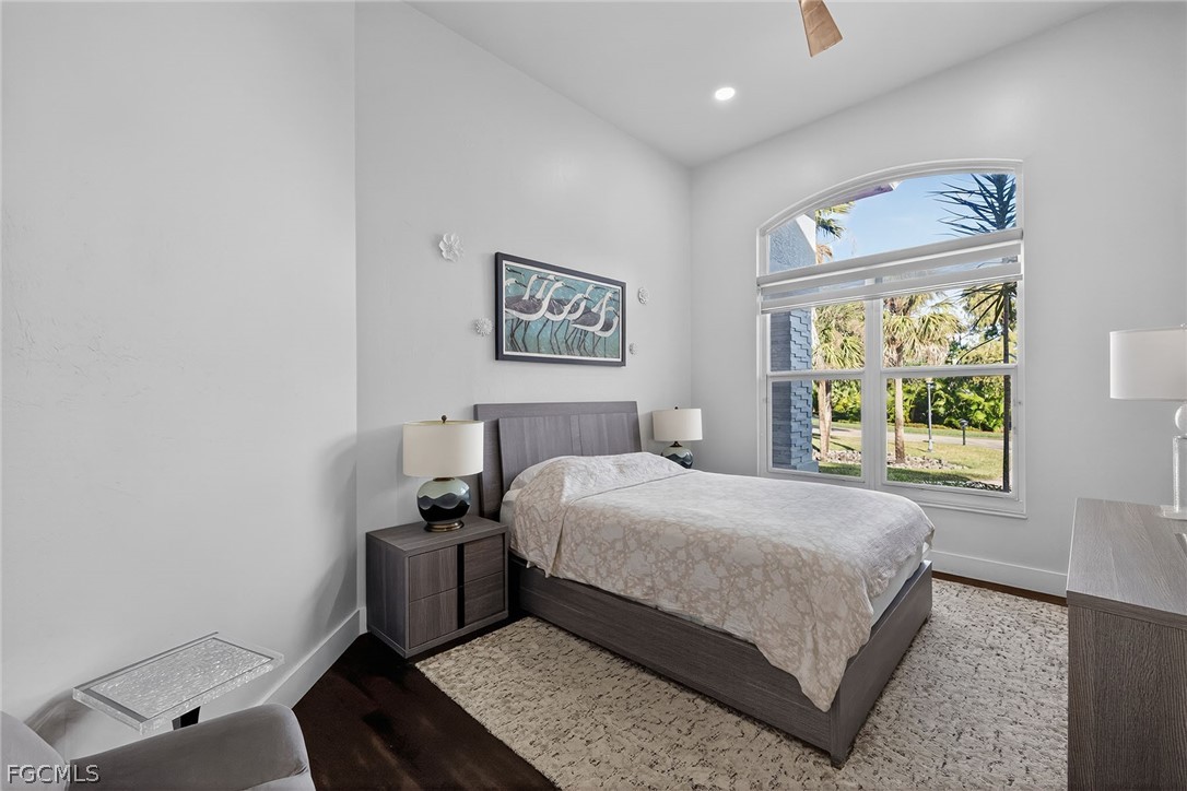 15960 Old Wedgewood CT