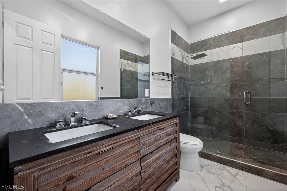 15960 Old Wedgewood CT