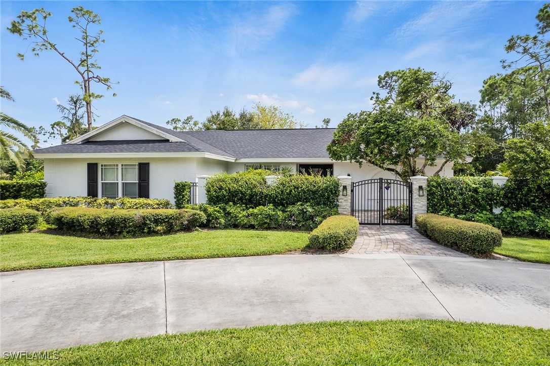 13863 Pine Villa LN