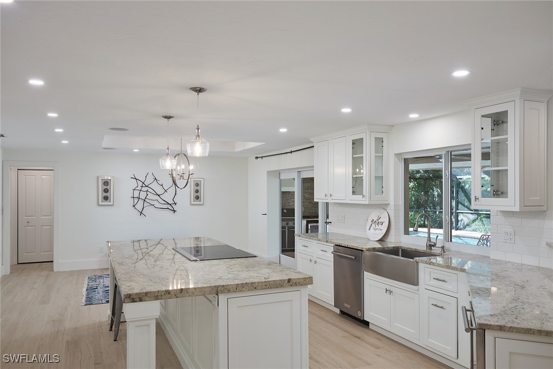 13863 Pine Villa LN