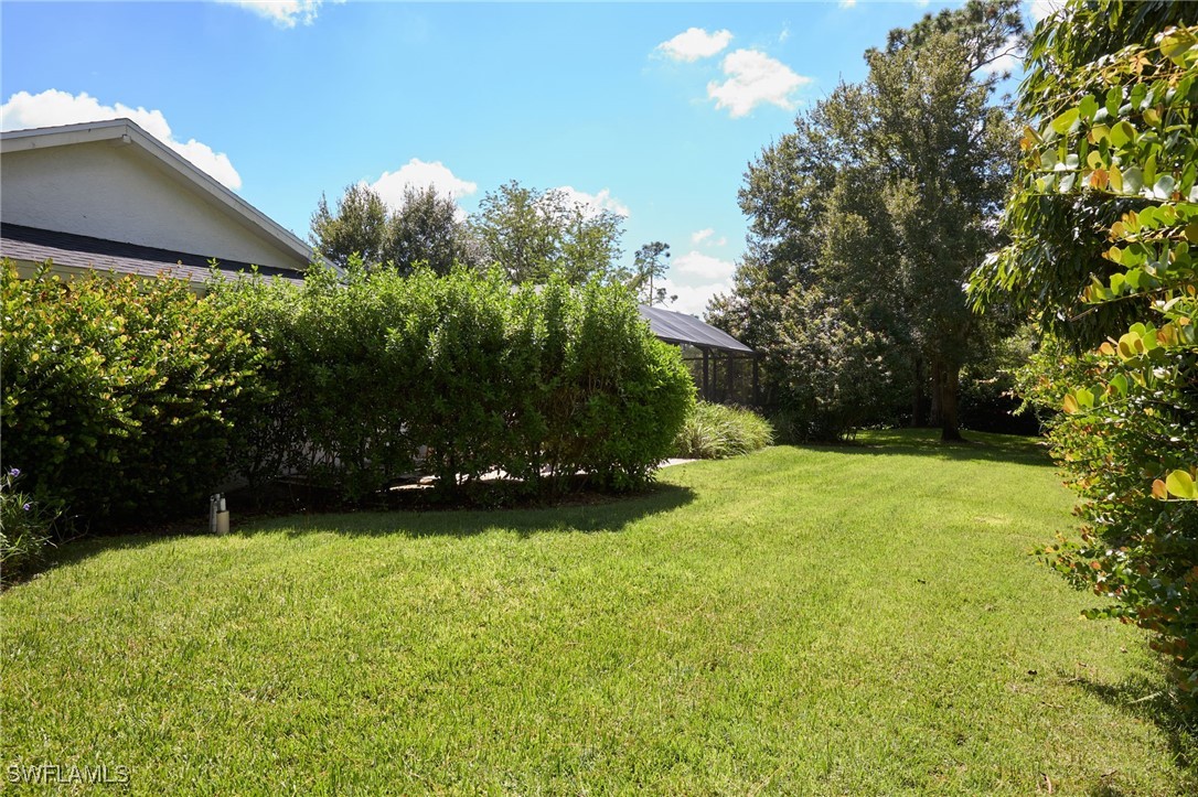 13863 Pine Villa LN