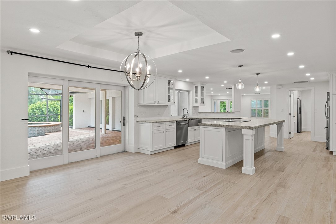 13863 Pine Villa LN