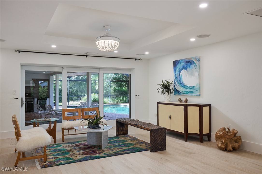 13863 Pine Villa LN