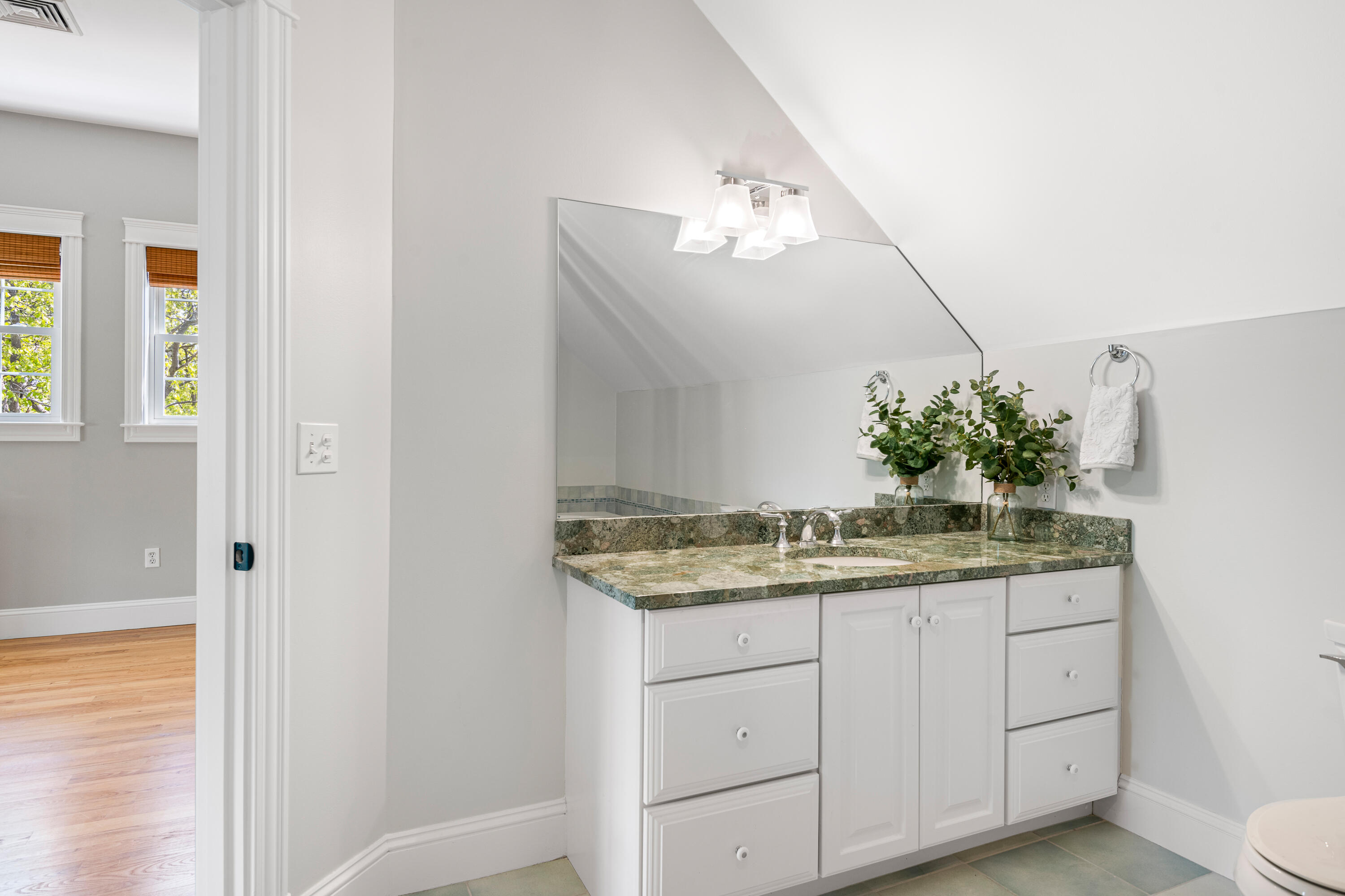 146 Ridge Road, 44