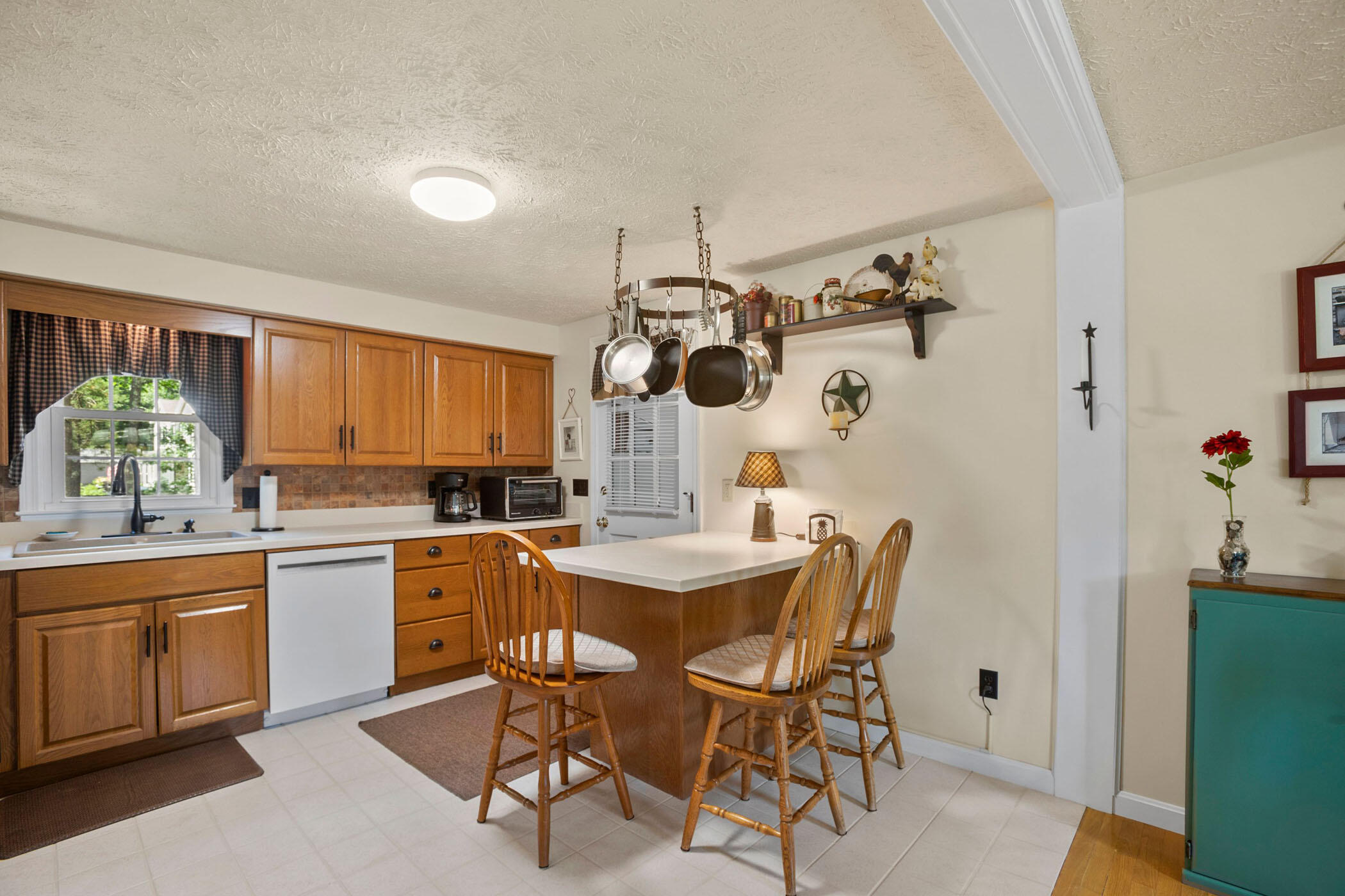3 Kimball Lane