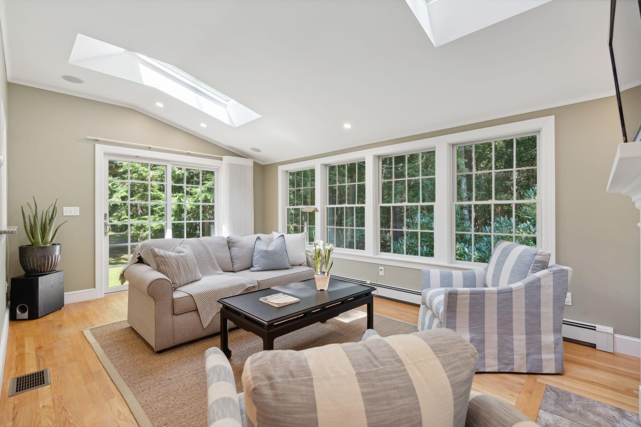 75 Applegate Lane, 75