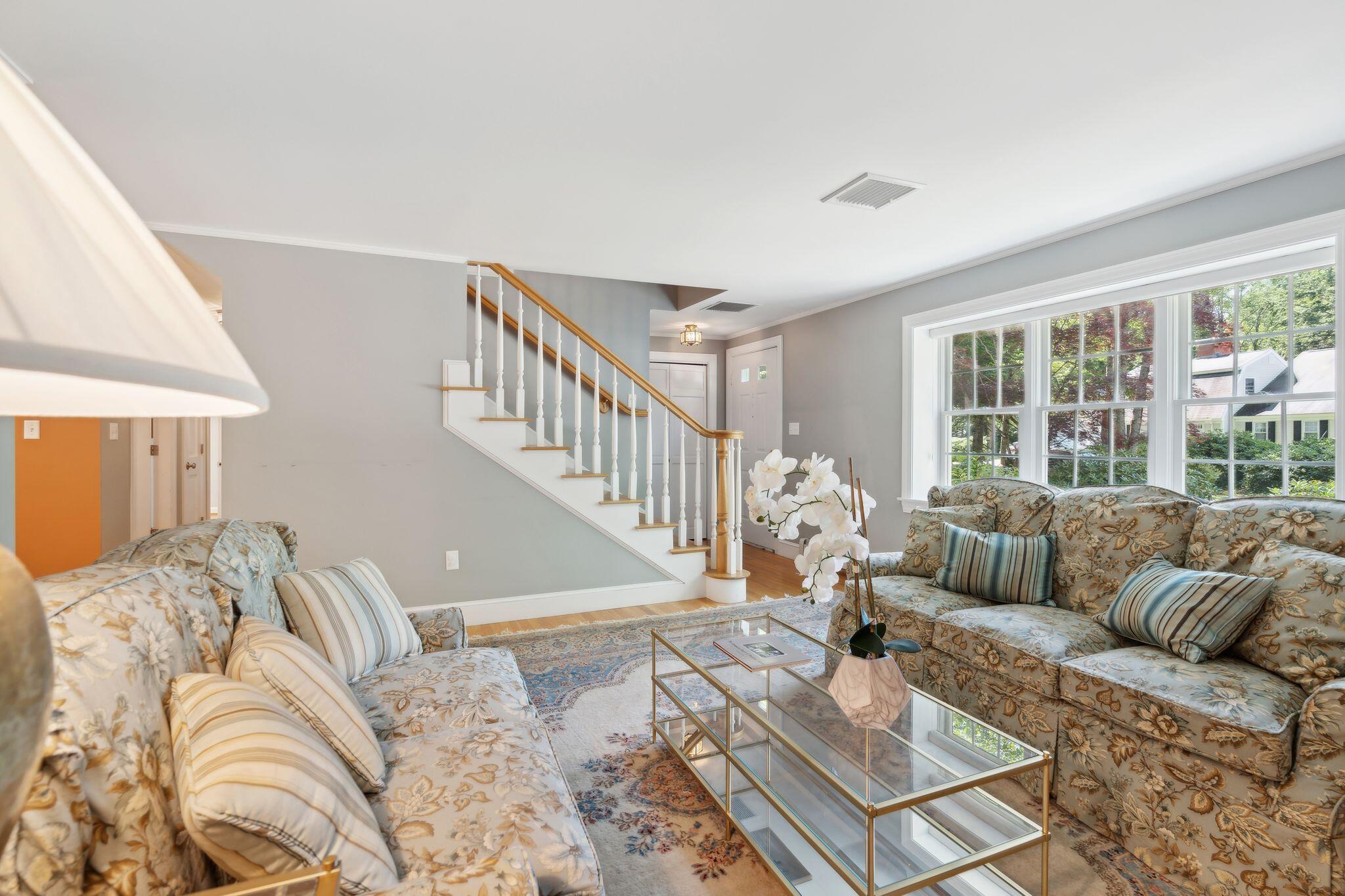 75 Applegate Lane, 75