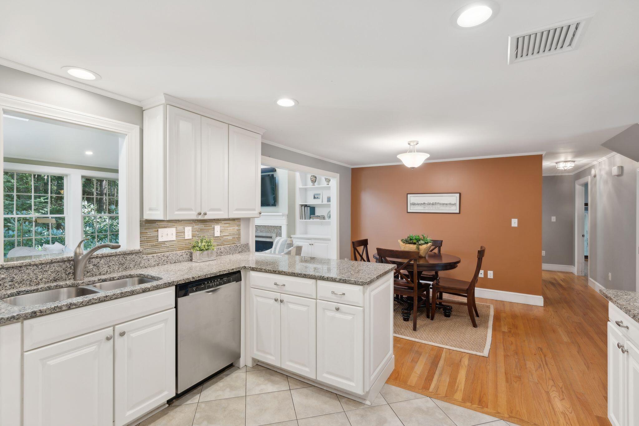 75 Applegate Lane, 75
