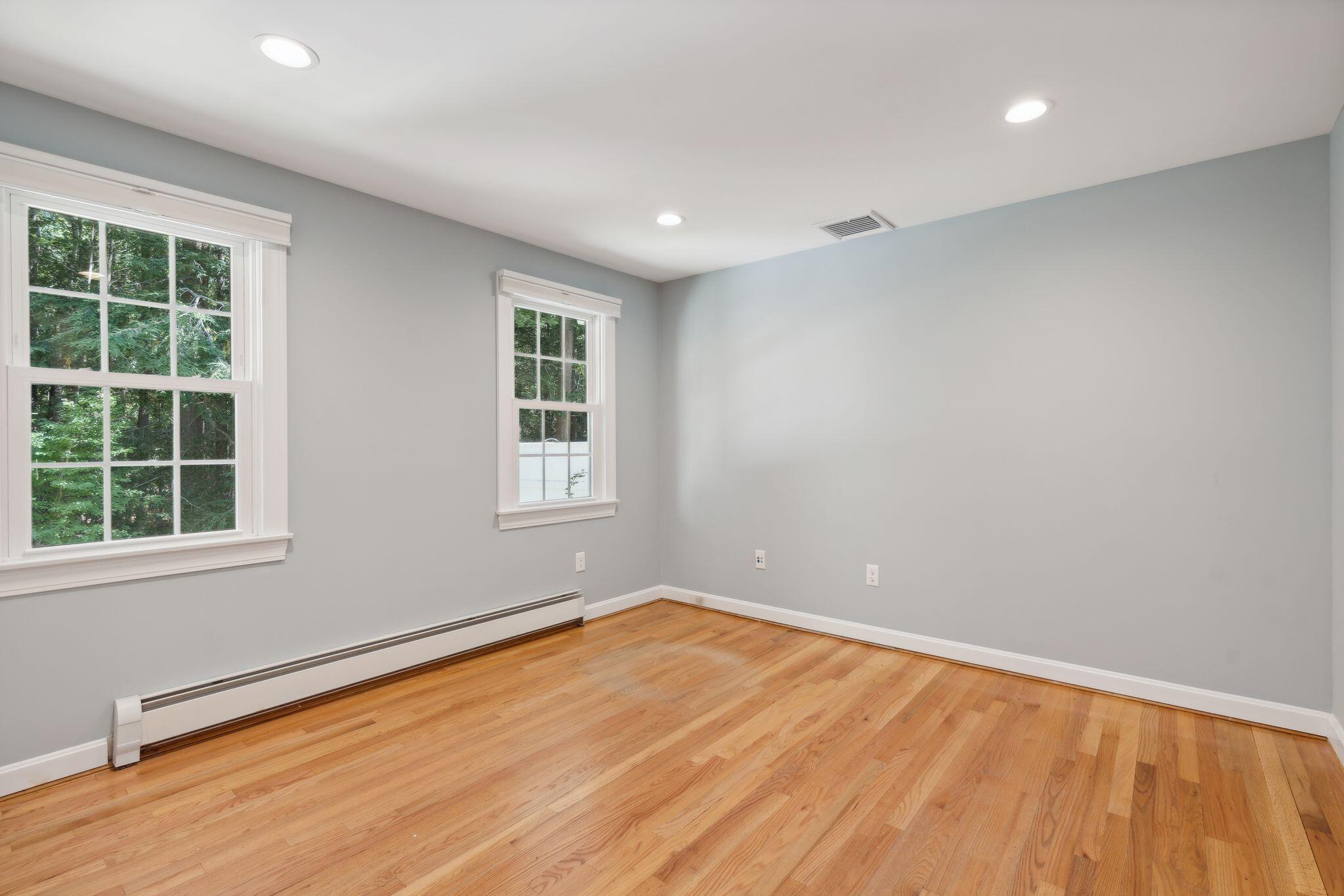 75 Applegate Lane, 75