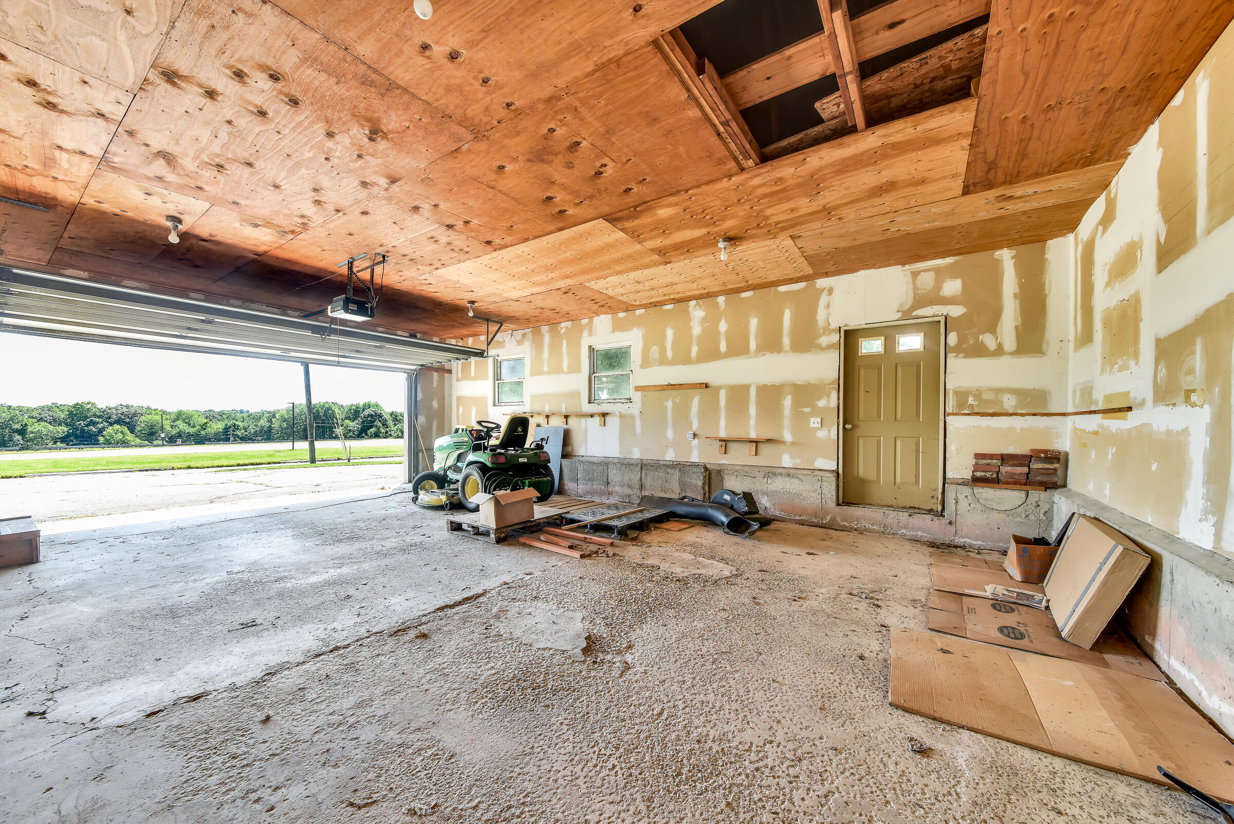 125 West Hill Road