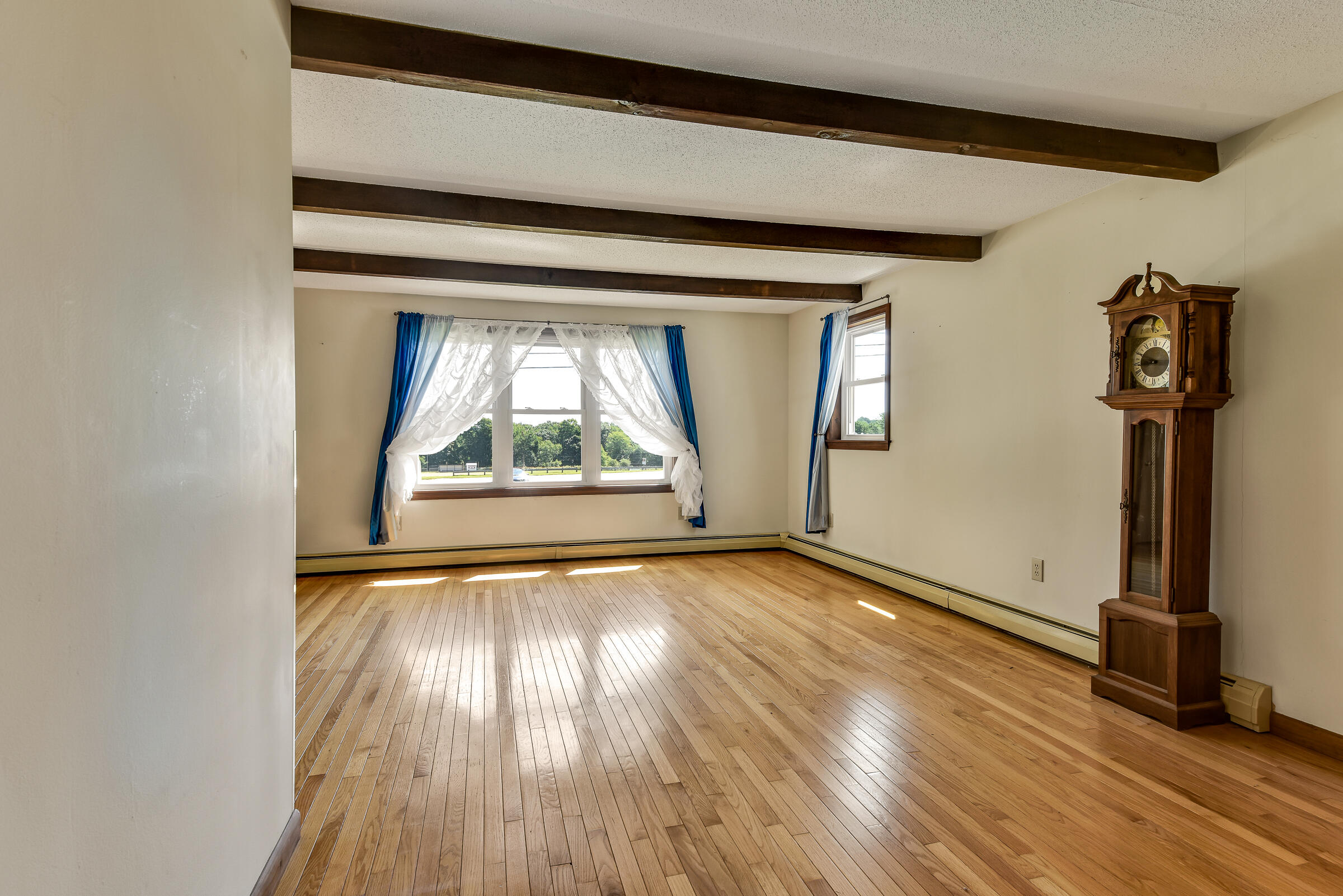125 West Hill Road