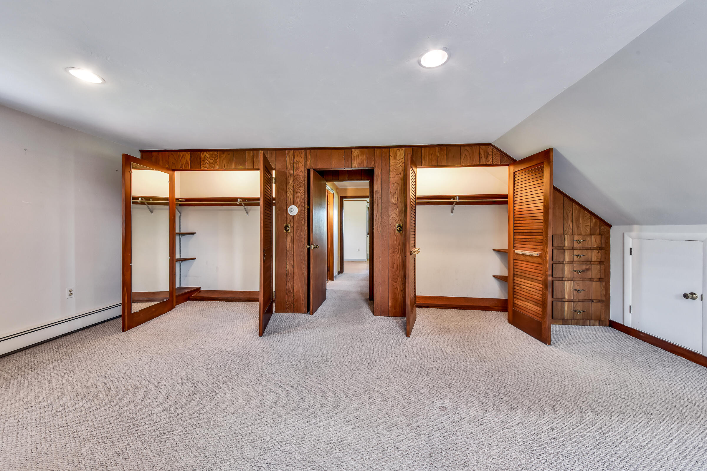 125 West Hill Road