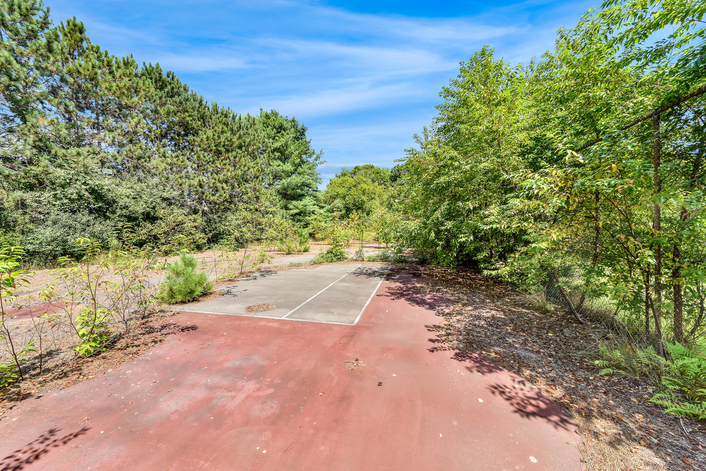125 West Hill Road