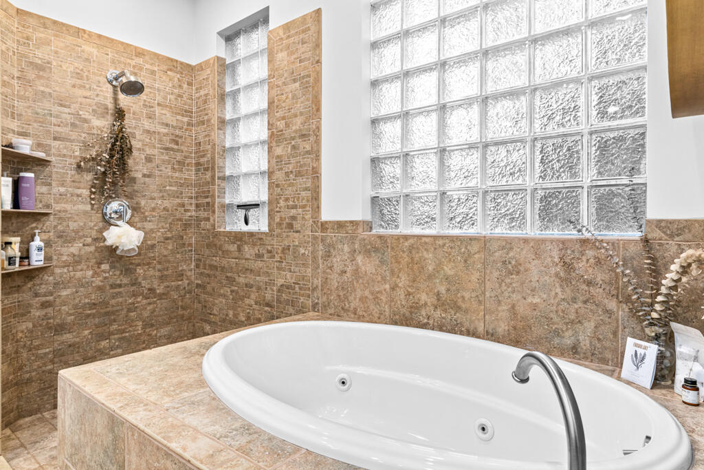 85 River's Edge Drive