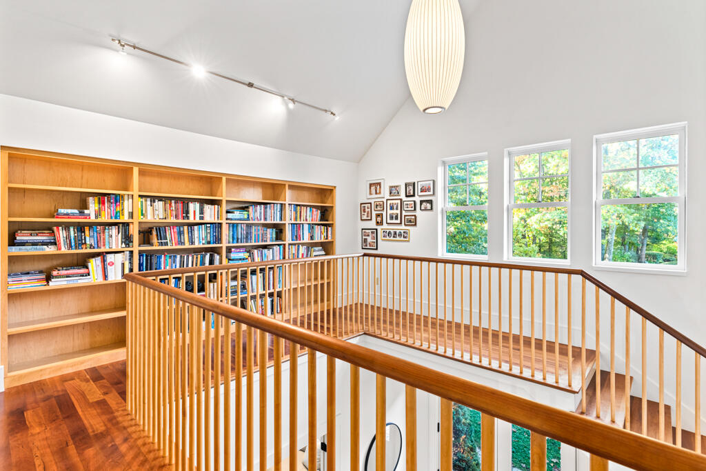 85 River's Edge Drive