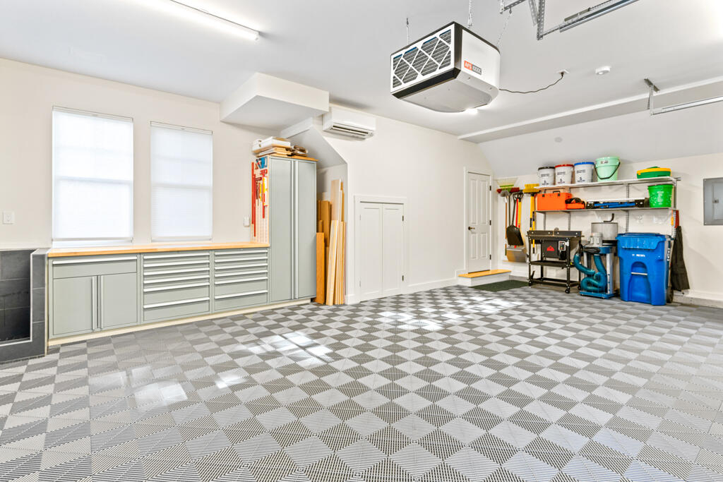 85 River's Edge Drive