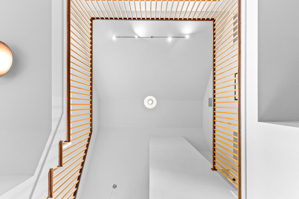 85 River's Edge Drive