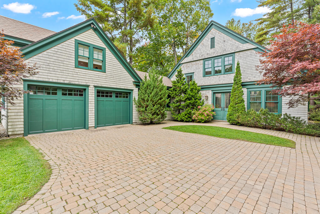 85 River's Edge Drive