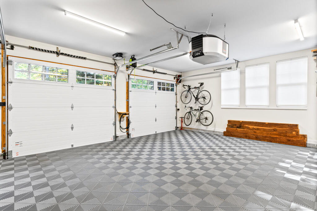 85 River's Edge Drive