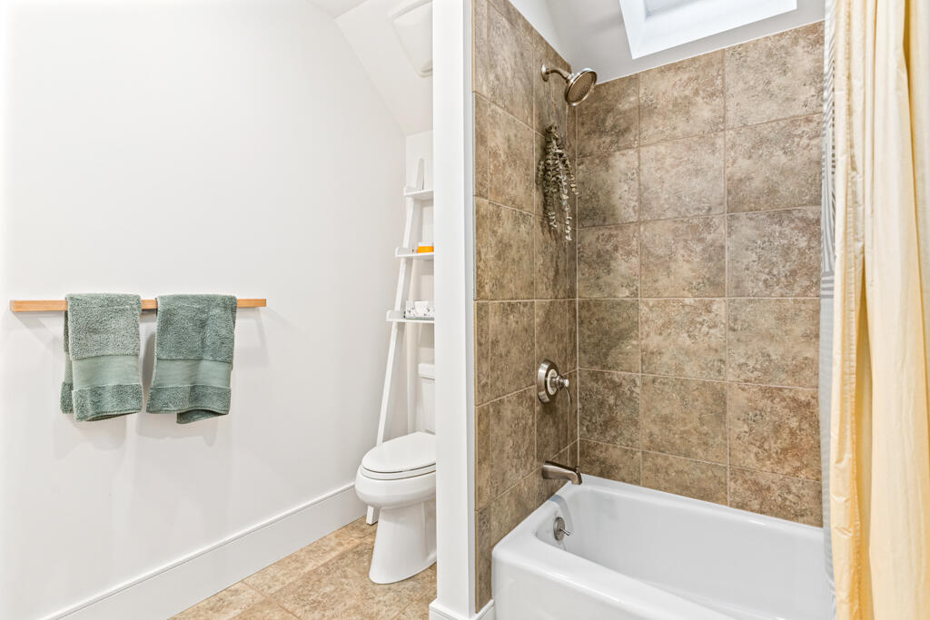 85 River's Edge Drive