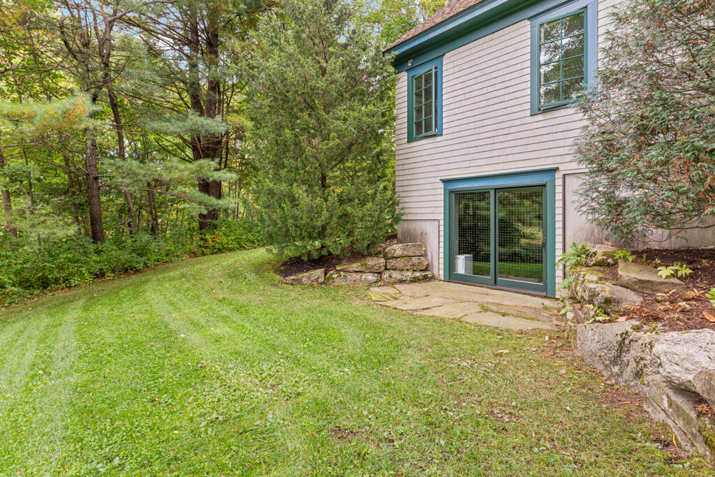 85 River's Edge Drive