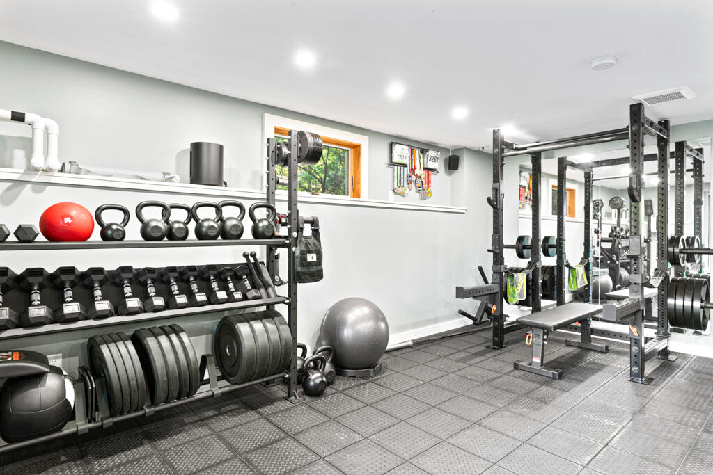 85 River's Edge Drive