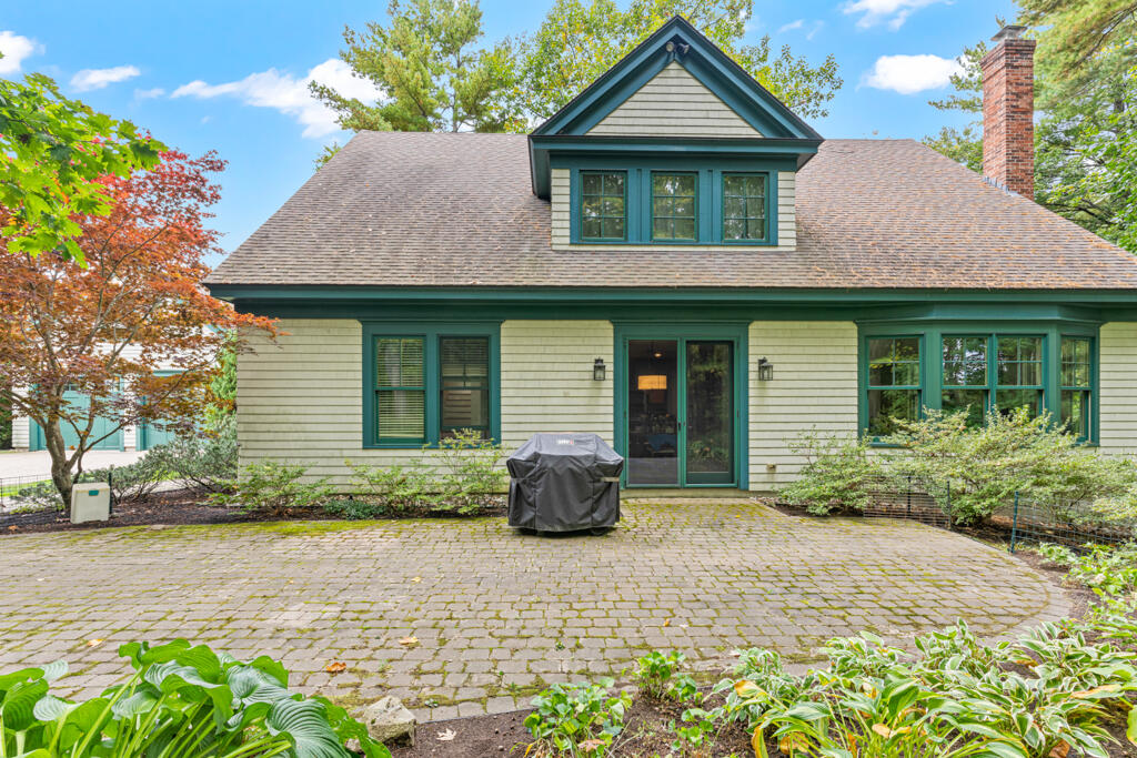 85 River's Edge Drive