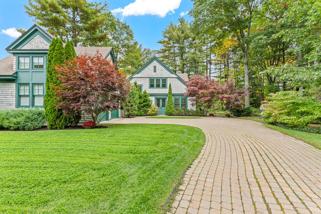 85 River's Edge Drive