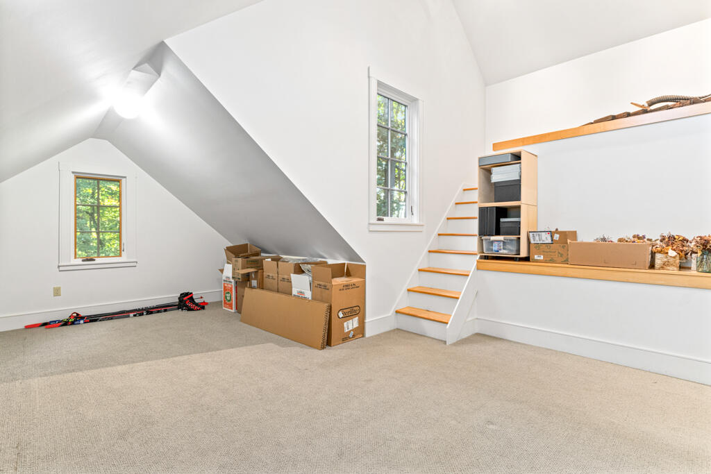 85 River's Edge Drive